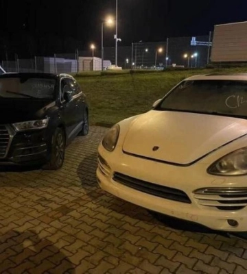 У Львові засудили двох уродженців Рівненщини за ввезення елітних авто під виглядом гуманітарки