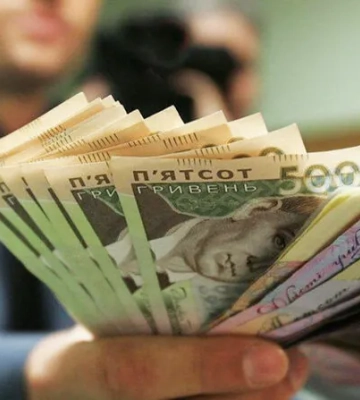 В Мінфіні пояснили, чому у 2025 році не планується підвищувати мінімальну зарплату