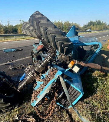 У Рівненському районі внаслідок ДТП постраждав тракторист