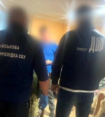 На Закарпатті ДБР викрило командира батальйону, який за хабарі залишав військових служити в тилу