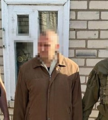 СБУ та ДБР затримали колаборанта, який допомагав рашистам катувати українських патріотів під час окупації Херсона