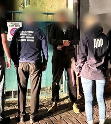Вимагали $1,3 тис. за службу в тилу: На Закарпатті затримали командира батальйону та його спільника. ФОТОрепортаж