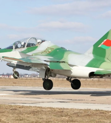 Білоруський навчально-бойовий літак Як-130 залетів у повітряний простір України