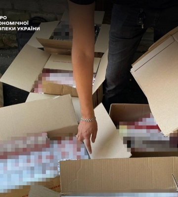 На Полтавщині викрили групу,  яка продавала незаконно виготовлені сигарети