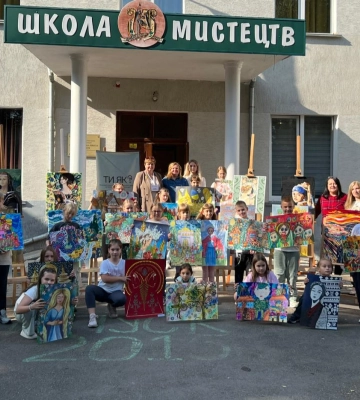 Терапія творчістю для дітей: у волинських громадах провели день спільнодії