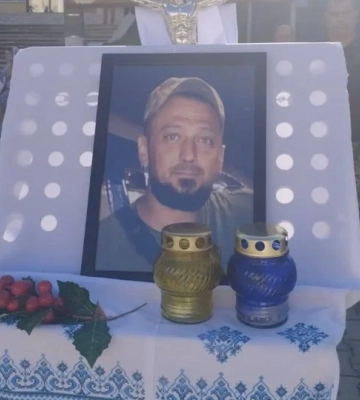 В Острозі - скандал через поховання солдата без військових почестей В Острозі - скандал через поховання солдата без військових почестей