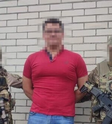 Розвідував геолокації штабів та укріпрайонів ЗСУ: СБУ затримала агента РФ у Покровську. ФОТО