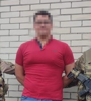 Розвідував геолокації штабів та укріпрайонів ЗСУ: СБУ затримала агента РФ у Покровську. ФОТО