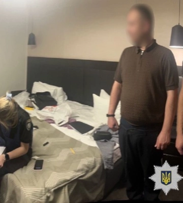 Під Києвом у заміському комплексі відкрили стрільбу з балкону готелю