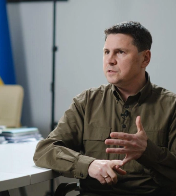 Подоляк про візит Зеленського до США: Україна використовує переговори, а не ультиматуми
