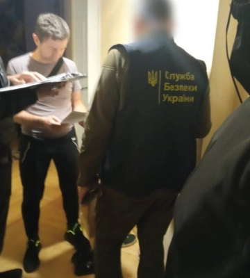 Правоохоронці навідалися з обшуками до псевдоактивіста Стахіва, який видавав фіктивні посвідчення журналіста 