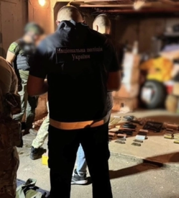 Волинські поліцейські викрили зловмисників, які продавали вогнепальну зброю на території держави