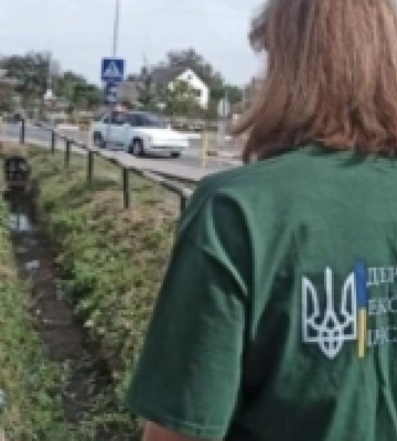 У Здолбунові виявили засмічення дощової каналізації