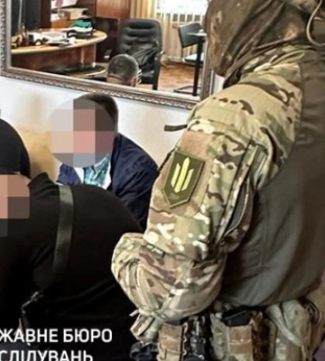 На Дніпропетровщині за вимогу хабаря судитимуть очільника та секретаря громади