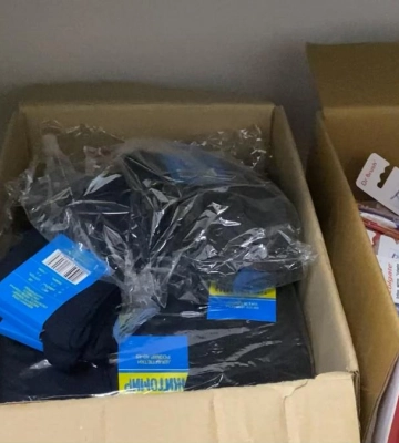 У Рівненській обласній лікарні складають пакети першої необхідності для військових (ВІДЕО)