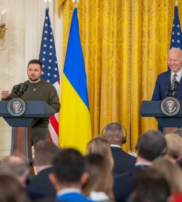 Зустріч Зеленського з Байденом, масова атака «шахедів» та ядерні погрози РФ: головне за ніч