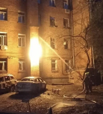 Росіяни атакували Київ. Пошкоджено будинки і десятки авто
