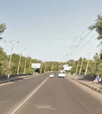 Рух мостом Харитоненка в Сумах відновлено