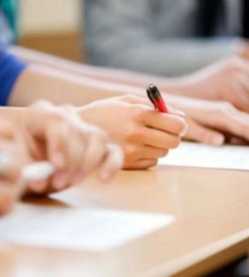 Випускний іспит у школах знову планують скасувати: у Раді розглянуть відповідний законопроєкт