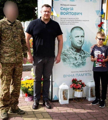 Загинув у бою у Запорізькій області: дружині і сину Героя з Волині вручили його посмертну нагороду