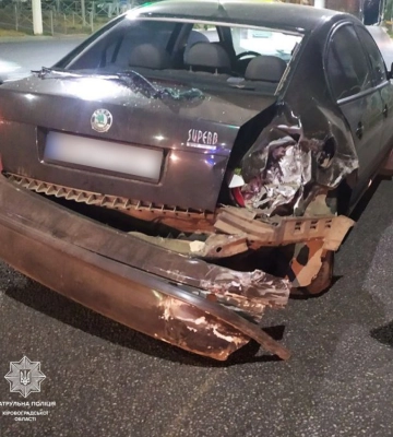 У Кропивницькому автівка Chevrolet в'їхала у вантажівку MAN