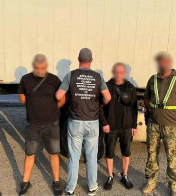 В Одесской области мужчина переоборудовал грузовик для перевозки уклонистов за границу (ФОТО)