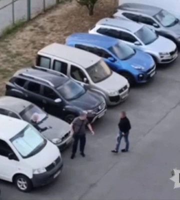 На Київщині конфлікт сусідів переріс у стрілянину (відео)
