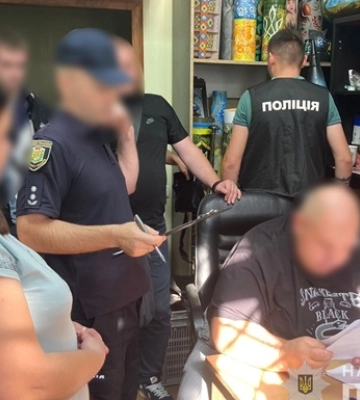 Затримано керівника благодійного фонду за махінації з авто для ЗСУ