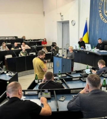 Перейменували вулицю та запровадили премію: у Хмельницькому відбулась сесія міської ради