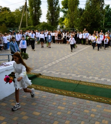 У Білгород-Дністровському районі в пам’ять про полеглого захисника Свірського Дмитра відкрили меморіальну дошку