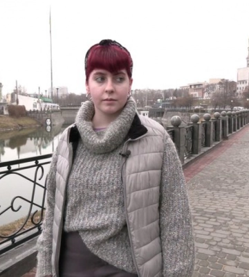 19-летняя девушка выехала из оккупированного Донецка и получила украинский паспорт