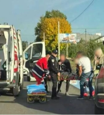 Травма голови та перелом: повідомили про стан чоловіка, якого у Нововолинську збило авто