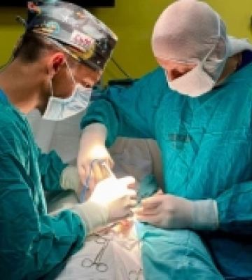 У Львові лікарі успішно прооперували 10-річного хлопчика з Ковельщини із рідкісною пухлиною яєчка