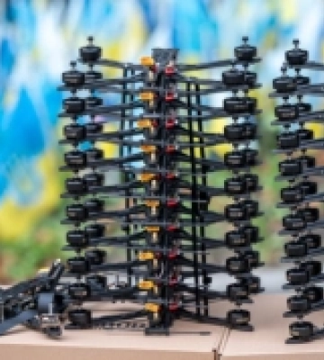 З Львівщини передали оборонцям ще 450 FPV-дронів