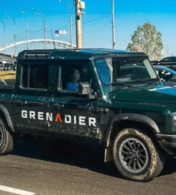 Двигатель от BMW, а на вид - Land Rover: в Киеве засветился легендарный британский внедорожник