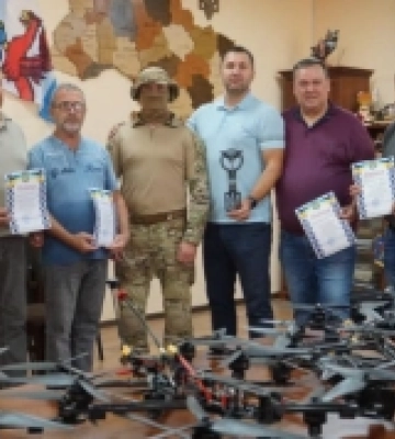 На Кіровоградщині сільгоспвиробники одержали від військових подарунок та подяки