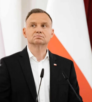 Історичні проблеми Польщі з Україною не повинні вирішуватися шляхом "безцеремонного шантажу", - Дуда
