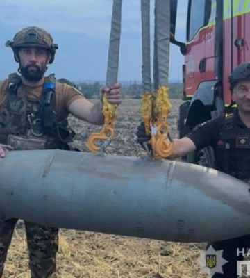 На Сумщині поліцейські вибухотехніки вчергове знешкодили авіаційну бомбу