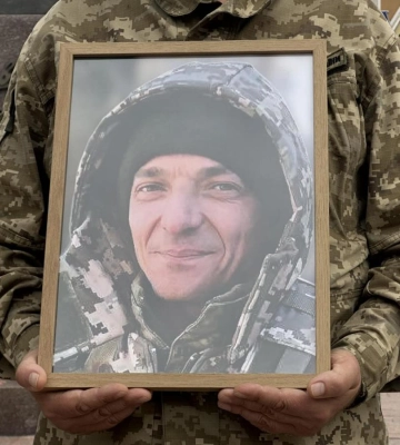 Помер у госпіталі: сьогодні Рівне попрощається із Героєм, чиє життя обірвалося через війну