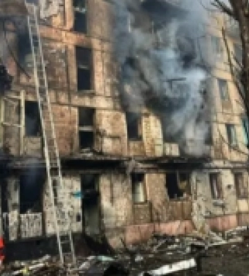 У Кривому Розі ворог поцілив по будівлі управління поліції, триває рятувальна операція