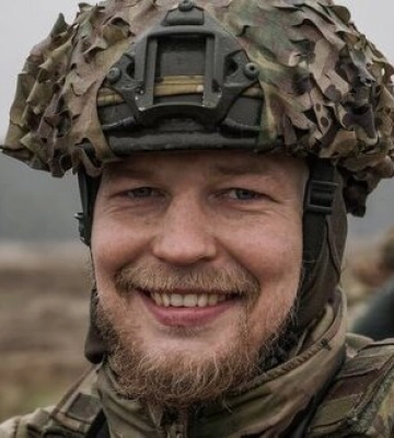 У Києві стався конфлікт між топпосадовцем НБУ Полярушем та білоруським добровольцем Трацевським. ВIДЕО