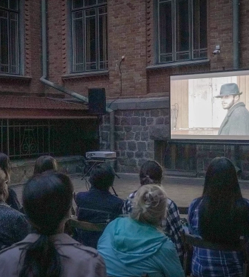 Кіно просто неба: у Полтаві стартував мініфестиваль «Дні литовського кіно»