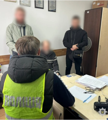 У чоловічому монастирі Тернопільщини затримали чоловіка за зґвалтування трьох хлопчиків
