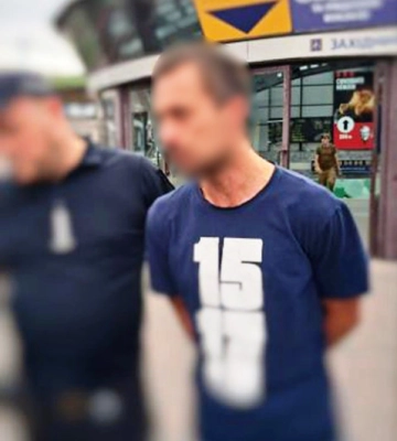 В Києві чоловік вдарив товариша ножем