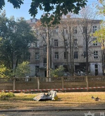 Наслідки атаки &quot;Шахедів&quot; на лікарню у Сумах: 7 осіб загинули, 12 важких поранених (оновлено). ФОТОрепортаж