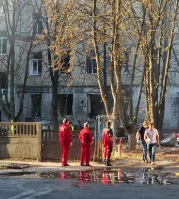 Росіяни двічі вдарили по лікарні у Сумах: шестеро загиблих