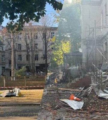 Там было почти 90 человек: все, что известно о кровавом ударе по больнице в Сумах 28 сентября