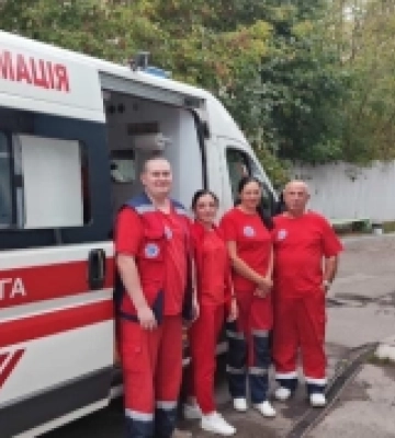 У Рівному на вулиці знепритомнів чоловік: медики надали йому допомогу