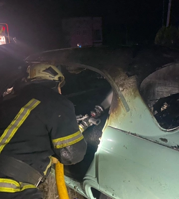 На Волині горіла автівка