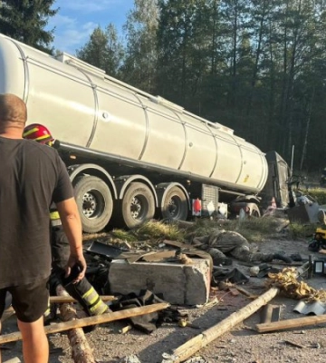 На Рівненщині у блокпост врізалась автоцистерна: загинув поліцейський